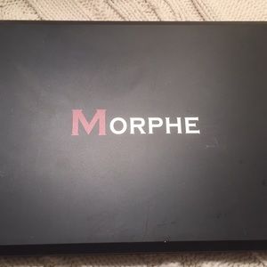 Morphe 35T taupe palette- barely used.